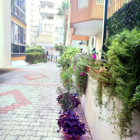 Apartment White Gold Ananas